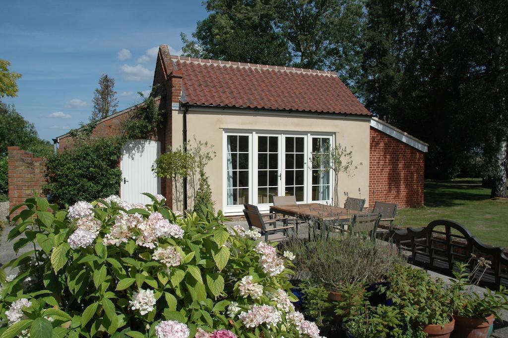 Field Cottage Bed And Continental Breakfast 이스트 헐링 객실 사진