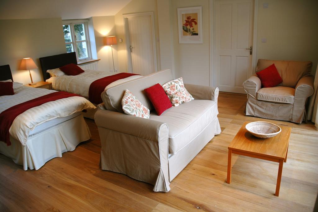 Field Cottage Bed And Continental Breakfast 이스트 헐링 객실 사진
